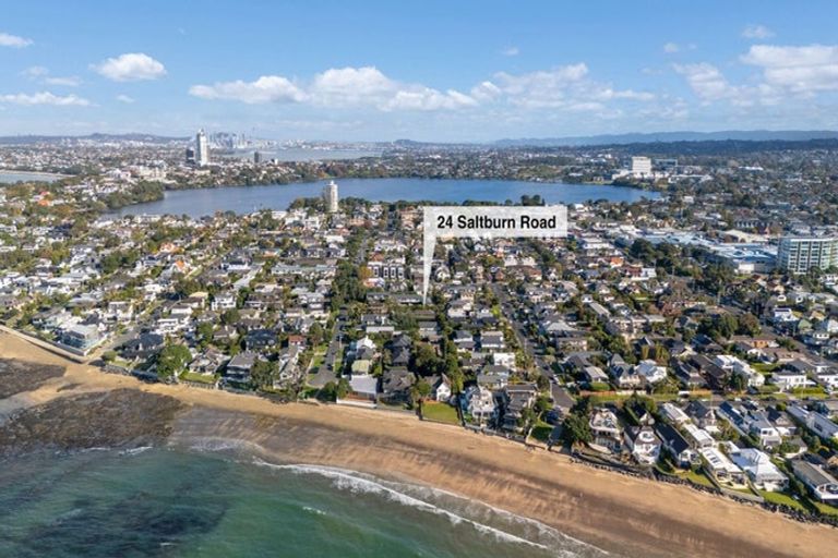 Photo of property in 1/24 Saltburn Road, Milford, Auckland, 0620