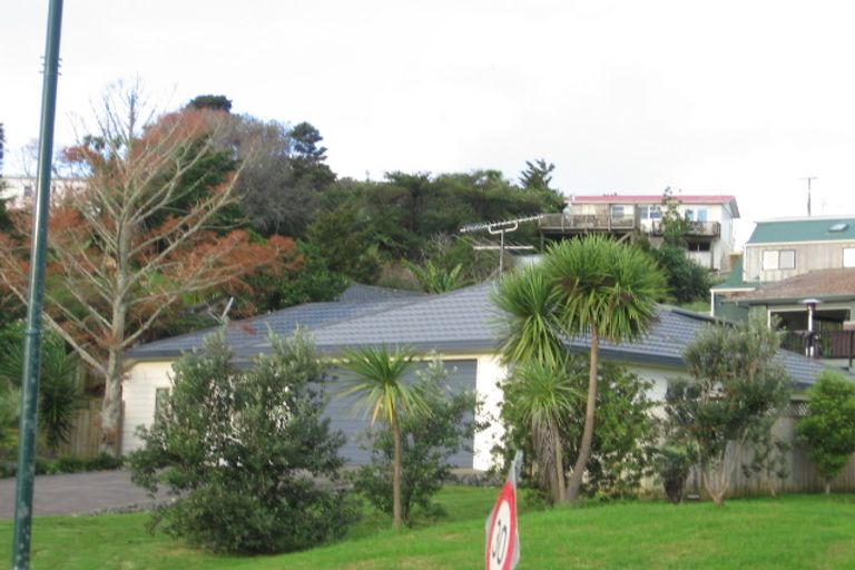 Photo of property in 9 Jelas Road, Red Beach, 0932