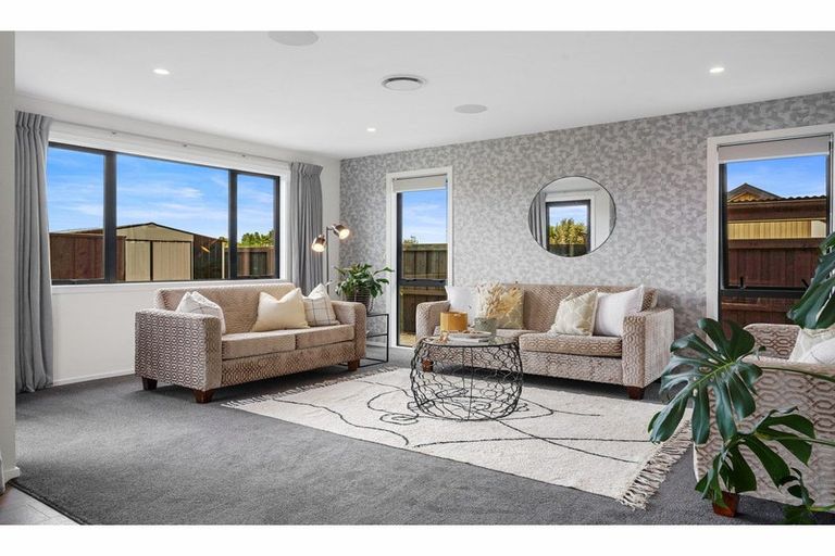 Photo of property in 7 Oakville Close, Rangiora, 7400