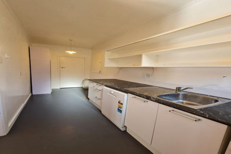 Photo of property in 100 Nairn Street, Mount Cook, Wellington, 6011