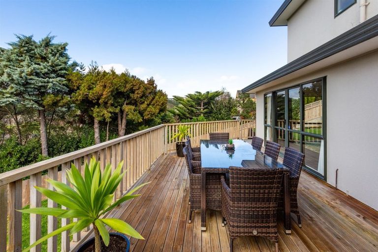 Photo of property in 22 Lanyon Place, Whitby, Porirua, 5024