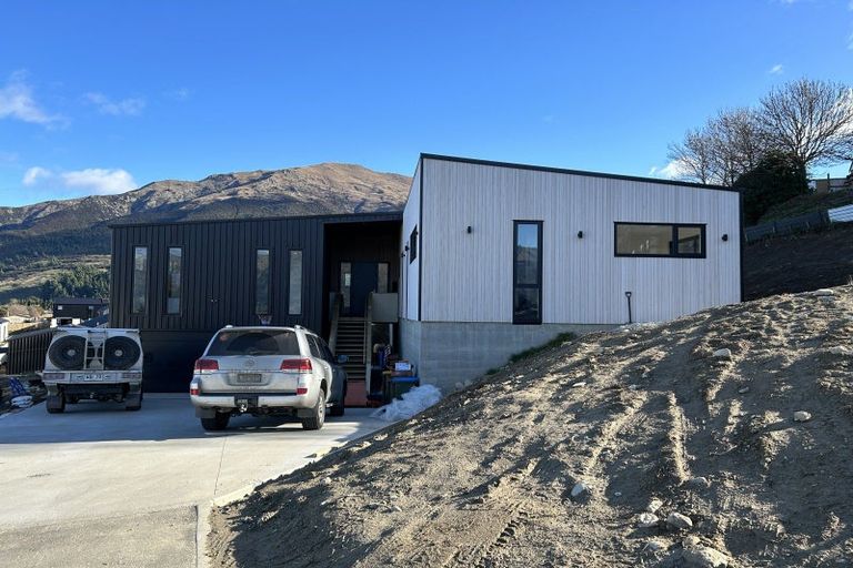 Photo of property in 3 Waxeye Lane, Lake Hawea, 9382