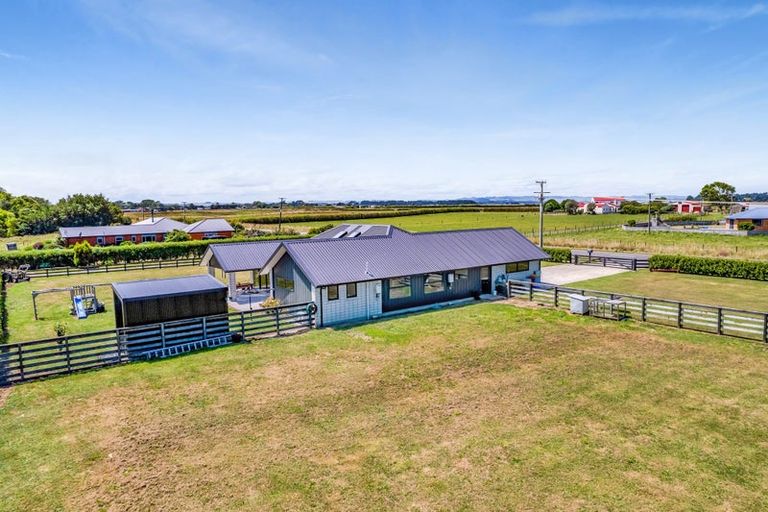 Photo of property in 405 Ketemarae Road, Normanby, Hawera, 4675