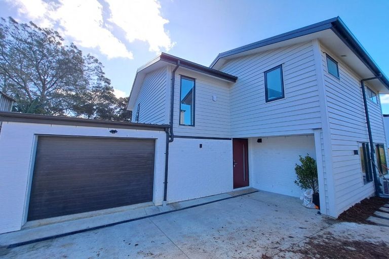 Photo of property in 18c Spinella Drive, Bayview, Auckland, 0629