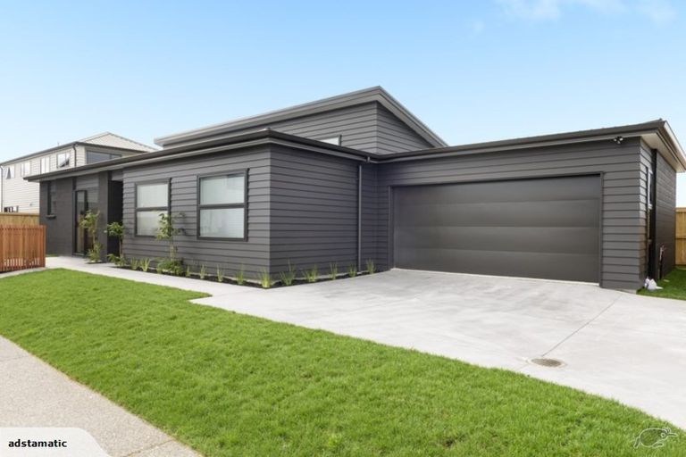 Photo of property in 92 Franks Way, Papamoa Beach, Papamoa, 3118