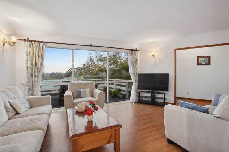 Photo of property in 33 Nevada Avenue, Pakuranga Heights, Auckland, 2010