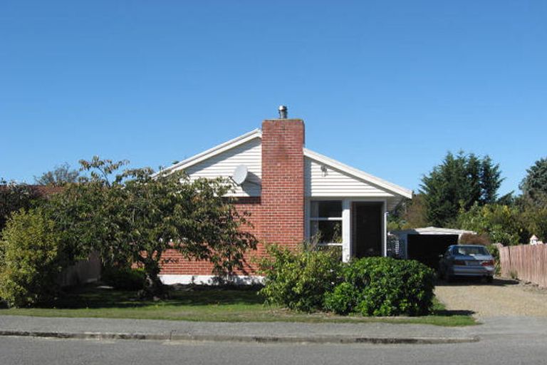 Photo of property in 71 Rhodes Street, Waimate, 7924