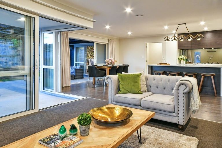 Photo of property in 16 Helenvale Crescent, Pokeno, 2402