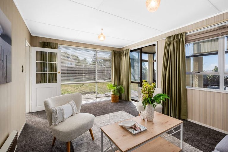 Photo of property in 34 Sombrero View, Ascot Park, Porirua, 5024