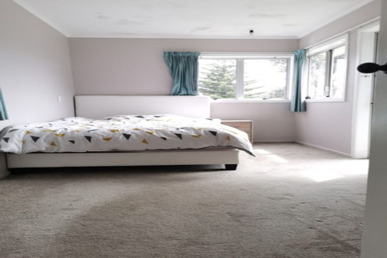 Photo of property in 81 Castor Bay Road, Castor Bay, Auckland, 0620