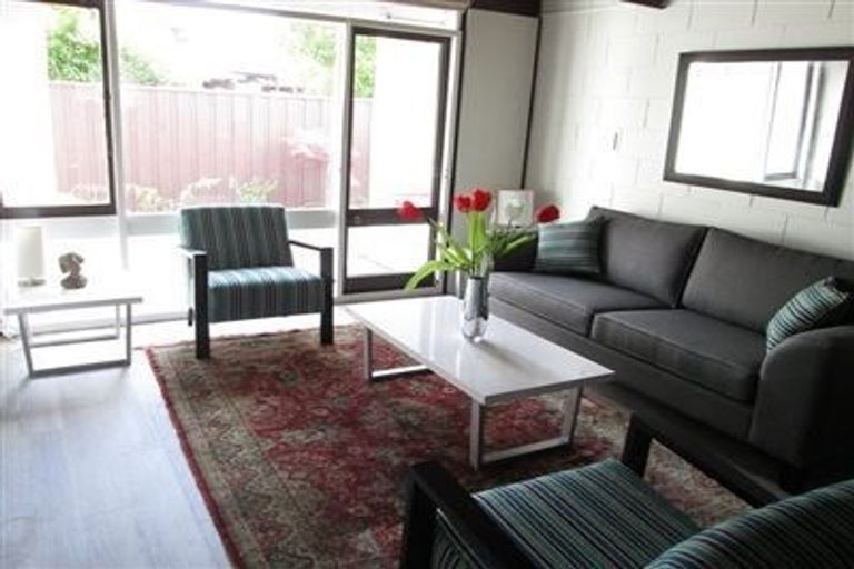 Photo of property in 2/33 Newbridge Place, Ilam, Christchurch, 8041