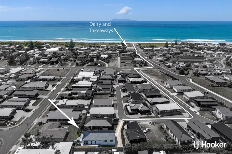 Photo of property in 18 Moet Crescent, Waihi Beach, 3611