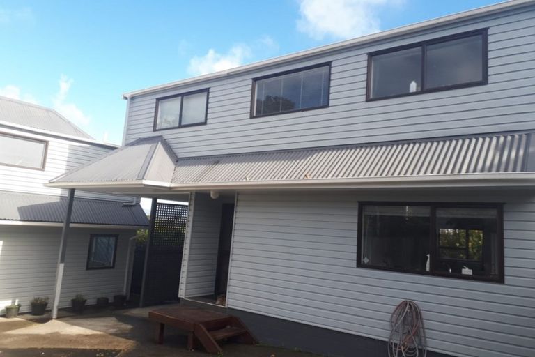 Photo of property in 2/40 Saxon Street, Waterview, Auckland, 1026