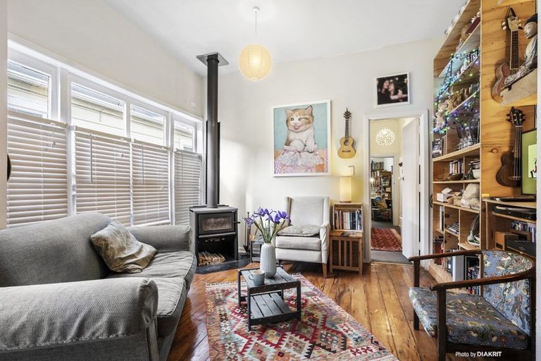 Photo of property in 24 Duppa Street, Berhampore, Wellington, 6023