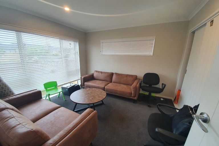 Photo of property in 37 Wellfield Drive, Papakura, 2110