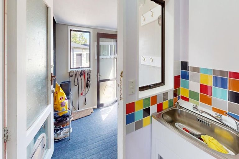 Photo of property in 3 Pryde Place, Feilding, 4702