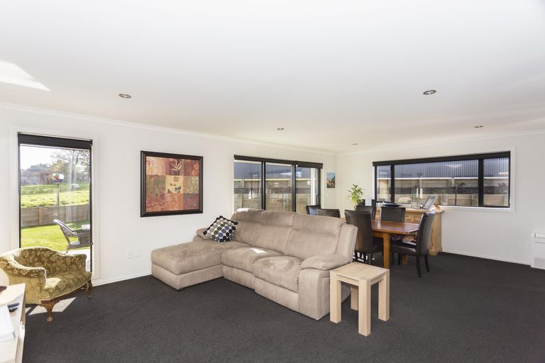 Photo of property in 11 Dove Place, Holmes Hill, Oamaru, 9401