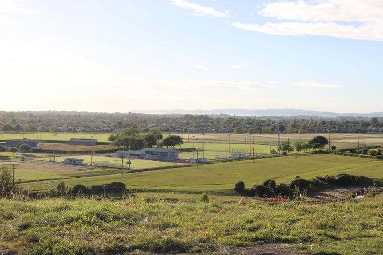 Photo of property in 80 Oak Road, Poraiti, Napier, 4112