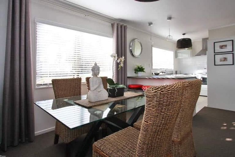 Photo of property in 34b Enderby Drive, Te Atatu Peninsula, Auckland, 0610