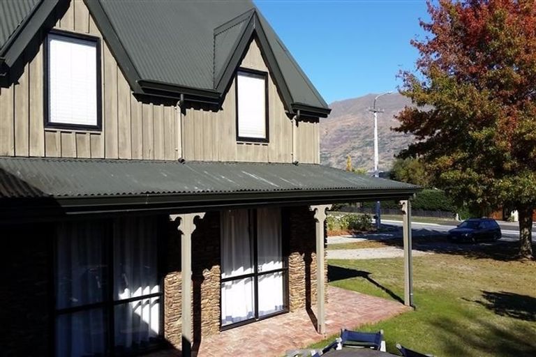 Photo of property in 231 Beacon Point Road, Wanaka, 9305