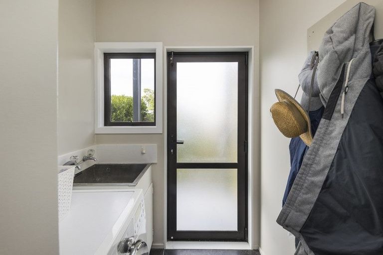 Photo of property in 6 Willowstream Grove, Cloverlea, Palmerston North, 4412