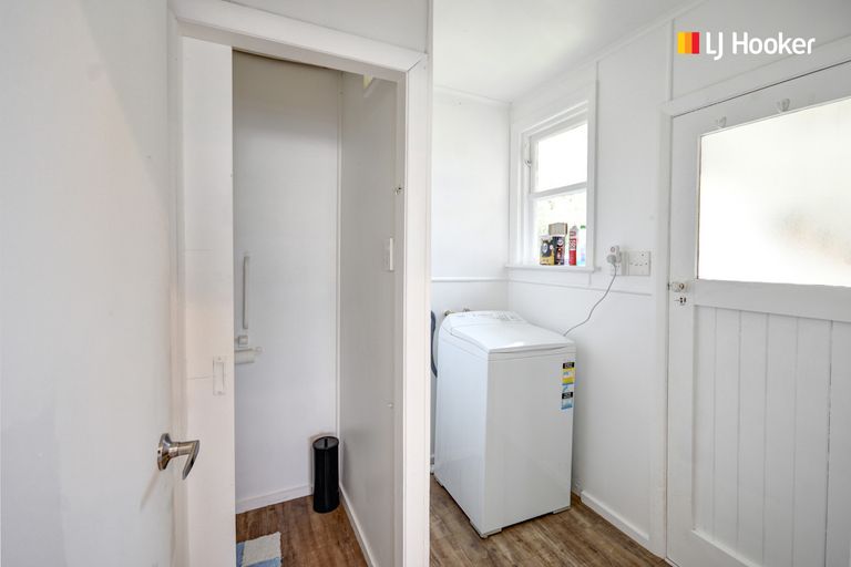 Photo of property in 21 Burgess Street, Green Island, Dunedin, 9018