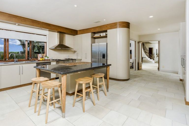 Photo of property in 3a Holiday Road, Milford, Auckland, 0620