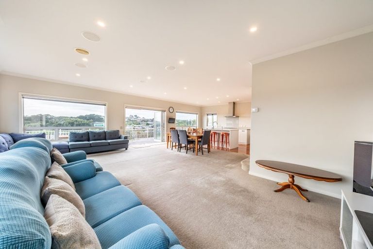 Photo of property in 18 Milford Street, Aotea, Porirua, 5024