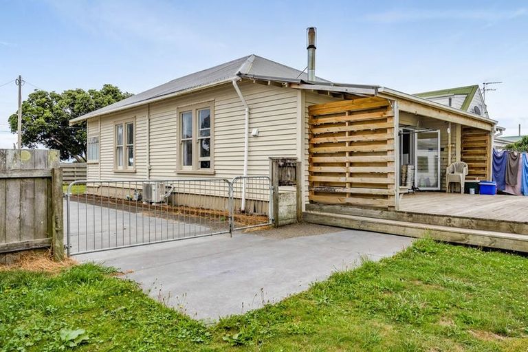 Photo of property in 278 South Road, Hawera, 4610
