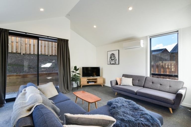 Photo of property in 60 Red Cottage Drive, Lake Hayes, Queenstown, 9304