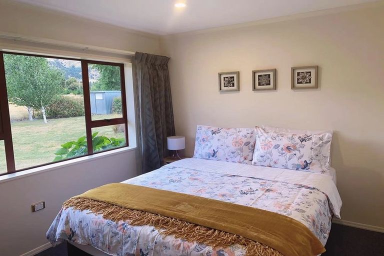 Photo of property in 18 Orchard Road, Wanaka, 9382
