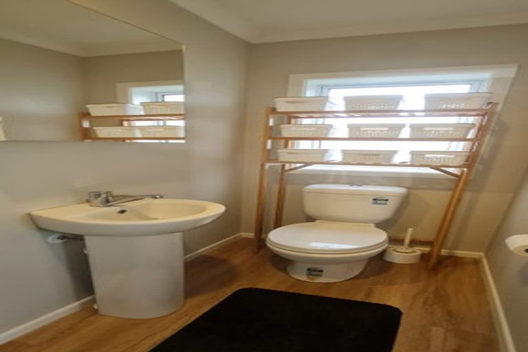 Photo of property in 39 Seagrass Place, Otaki Beach, Otaki, 5512