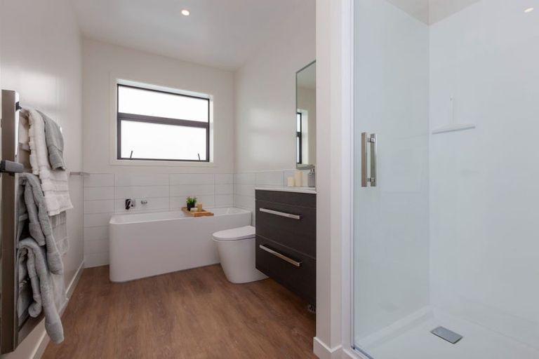 Photo of property in 77 Amohia Street, Paraparaumu, 5032