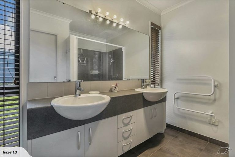 Photo of property in 14 Mcentee Road, Waitakere, Auckland, 0816