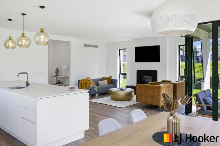 Photo of property in 32 Okaia Drive, Kinloch, Taupo, 3377