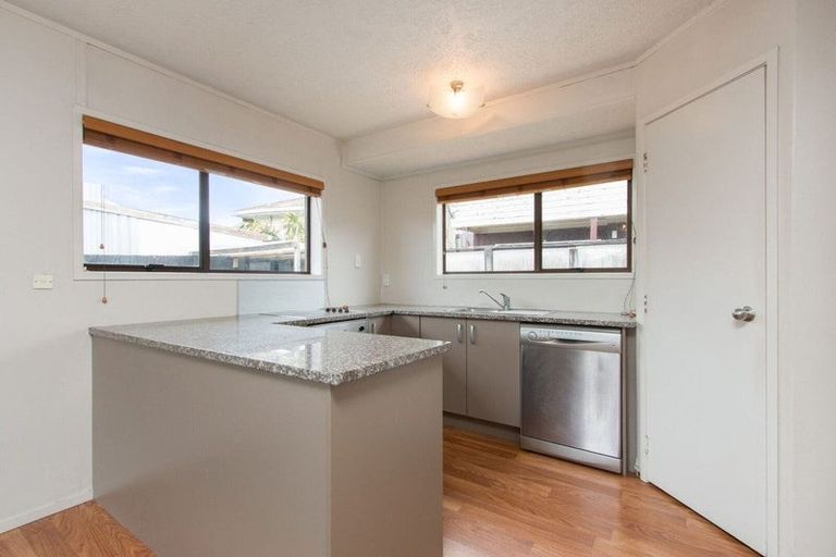 Photo of property in 2/6 Miami Street, Mangere East, Auckland, 2024