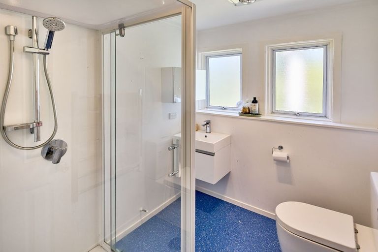 Photo of property in 10 Carleton Terrace, Tawa, Wellington, 5028