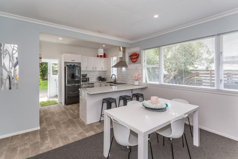 Photo of property in 23 Liverpool Street, Levin, 5510