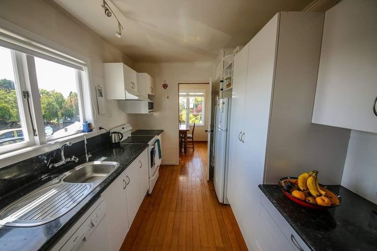 Photo of property in 3 Alma Street, Te Atatu South, Auckland, 0610