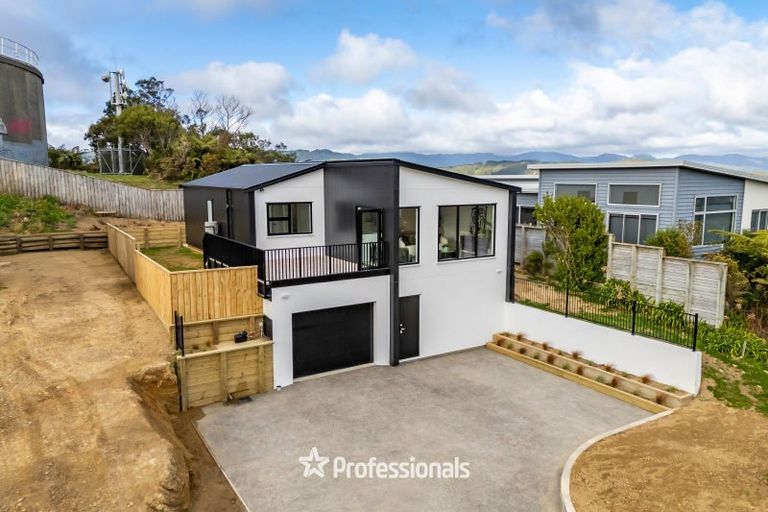 Photo of property in 28a Kaitangata Crescent, Kelson, Lower Hutt, 5010