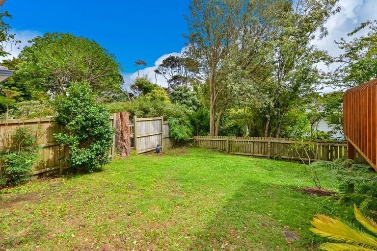 Photo of property in 1/66 Coronation Road, Hillcrest, Auckland, 0627