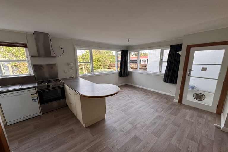 Photo of property in 26 Monorgan Road, Strathmore Park, Wellington, 6022