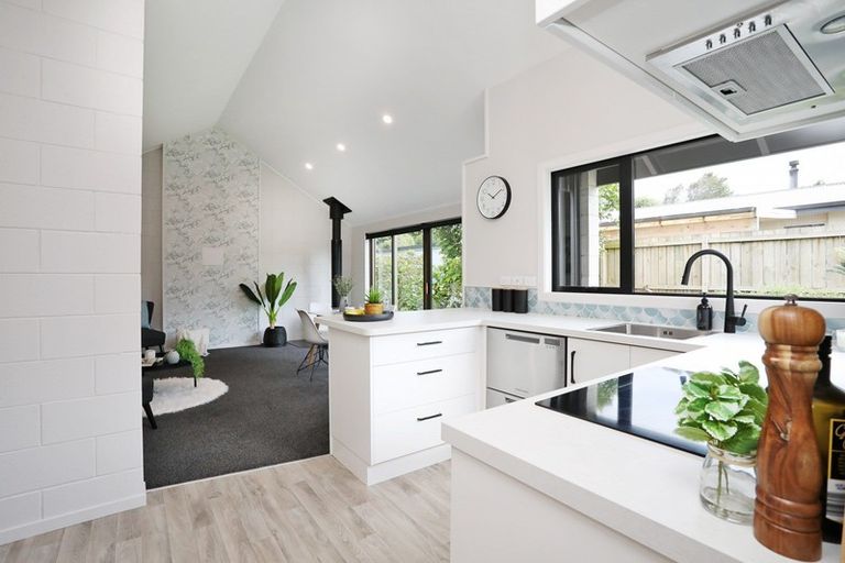 Photo of property in 24 John Street, Otatara, Invercargill, 9879