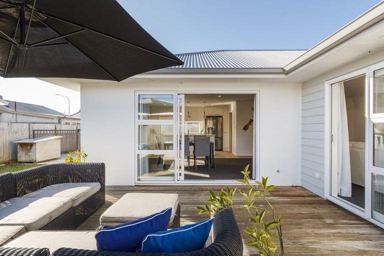 Photo of property in 98 Ferguson Street, West End, Palmerston North, 4412