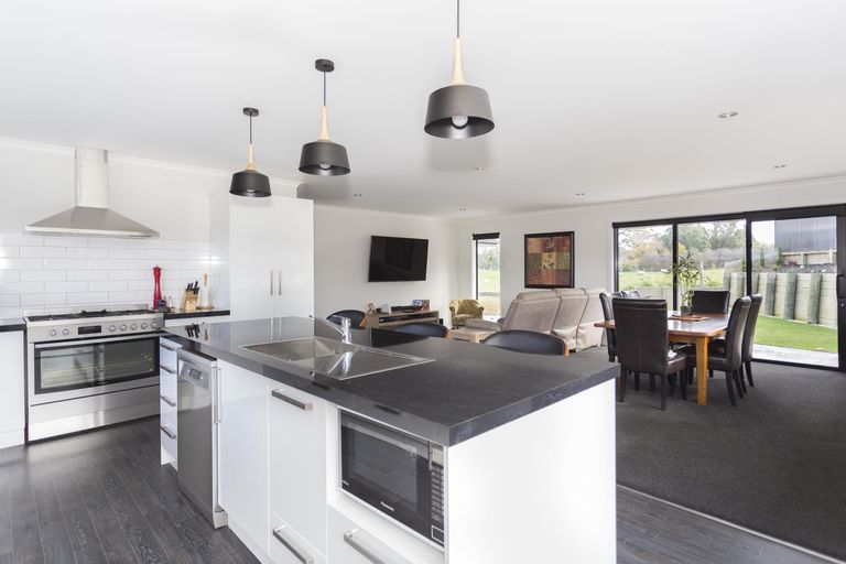 Photo of property in 11 Dove Place, Holmes Hill, Oamaru, 9401