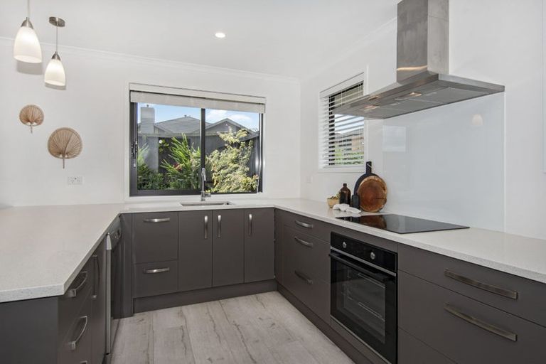 Photo of property in 18 Roderick Place, Onerahi, Whangarei, 0110
