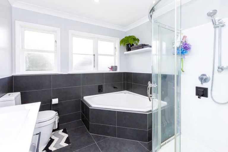 Photo of property in 14 Hildreth Street, Trentham, Upper Hutt, 5018