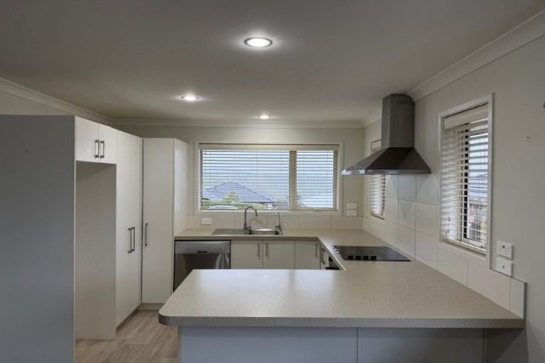 Photo of property in 298 Ballintoy Park Drive, Welcome Bay, Tauranga, 3175