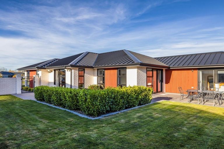 Photo of property in 13 Westpark Boulevard, Rangiora, 7400