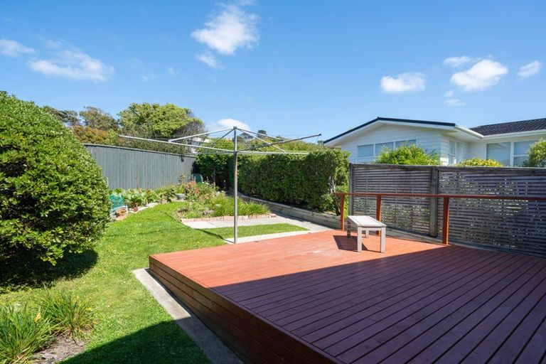 Photo of property in 2 Windermeer Grove, Churton Park, Wellington, 6037